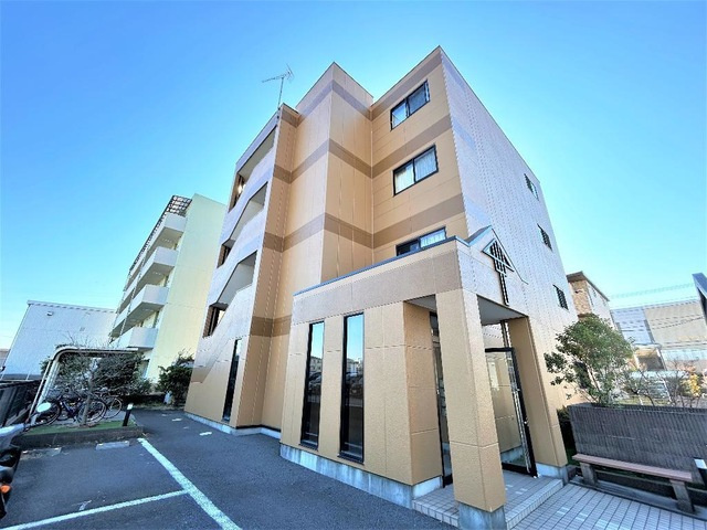 サクラスクェアのエントランス