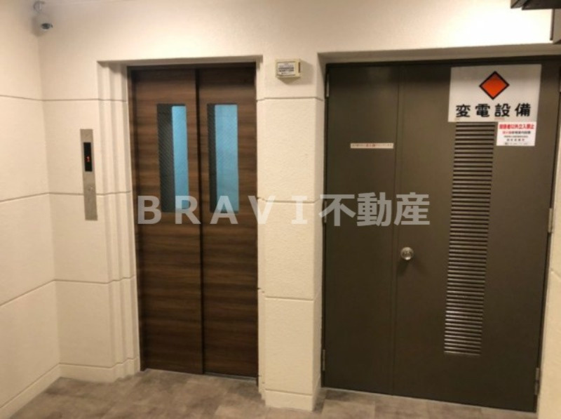 ノアーズアーク天満　BRAVI不動産のロビー|【ノアーズアーク天満】清潔なロビーです