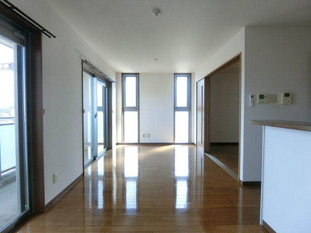 iマンションの居間・リビング|イメージ505号室の写真