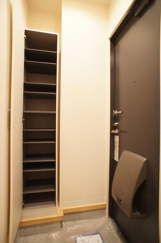 メゾン・サウスロックの玄関|玄関デジタルロックで暗証番号で開閉♪シューズBOX