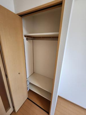 グランドパレス西院東館の収納|クローゼット