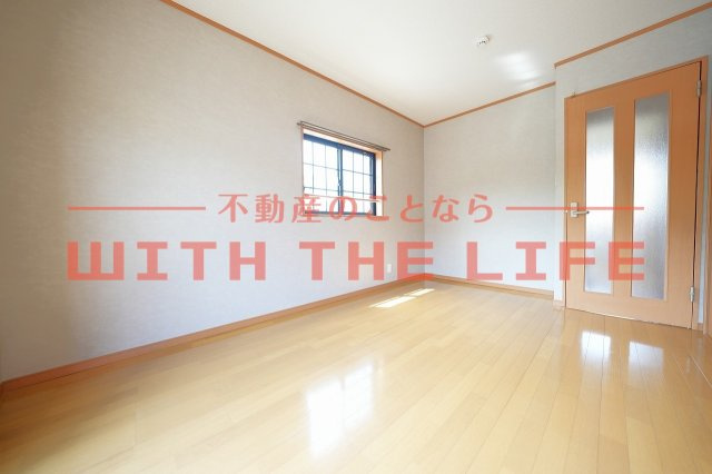 クローバー岡【10,000円キャッシュバック対象物件】の寝室|寝室にぴったりのお部屋です