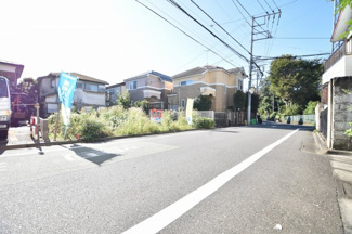 【前面道路含む現地写真】 | 現地見学や資料請求などお気軽にお問合わせ下さい。
周辺環境とあわせて現地ご案内致します。