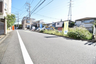 【前面道路含む現地写真】 | 現地見学や資料請求などお気軽にお問合わせ下さい。
周辺環境とあわせて現地ご案内致します。