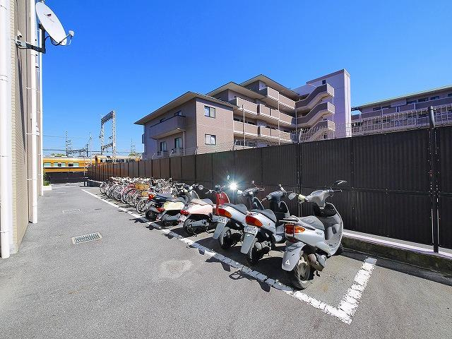 フェニックス明日香のその他|バイク置き場