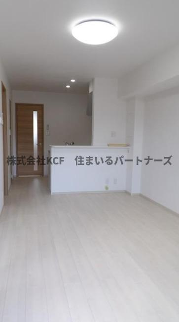 コーエーアビタシオンの居間・リビング|ゆったり過ごせる居間です