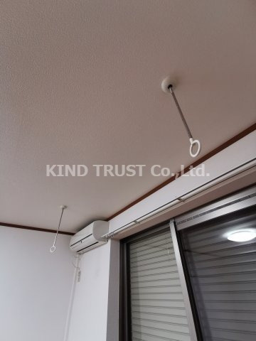 ビオトープザジヴェの設備|室内物干し竿です