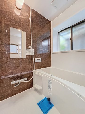 【浴室】 | 土支田4丁目戸建 | ★追い焚き機能付きで、いつでも快適な温度で入浴できます！★