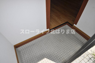 【玄関】 | 西脇市和布町貸家　南側