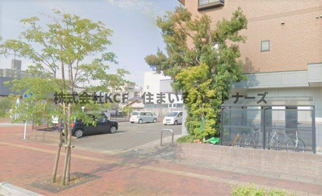 ルーチェクール花畑の駐車場