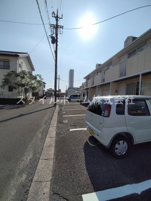 【駐車場】 | エバーグリーン中山A