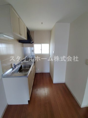 【居間・リビング】 | エバーグリーン中山A