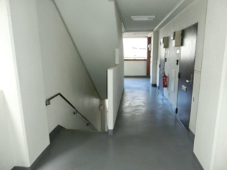 【その他共用部分】 | 共用廊下  （※参考写真）