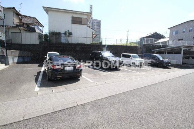 光ハイツⅢの駐車場|駐車場に車を止められます