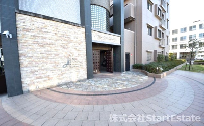 【エントランス】 | クレアシティ平野 | 清潔なエントランスです