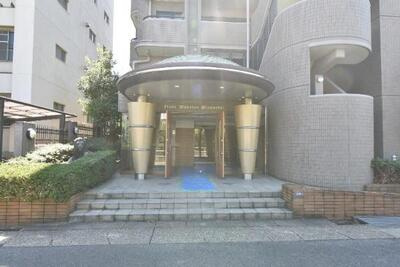 【エントランス】 | ライオンズマンション宮根台　★仲介手数料無料★　宮根小学校　千種中学校 | リノベーション済み。
保証付きマンションです。