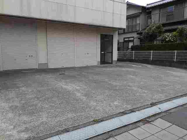 佐貫2丁目倉庫付事務所の駐車場