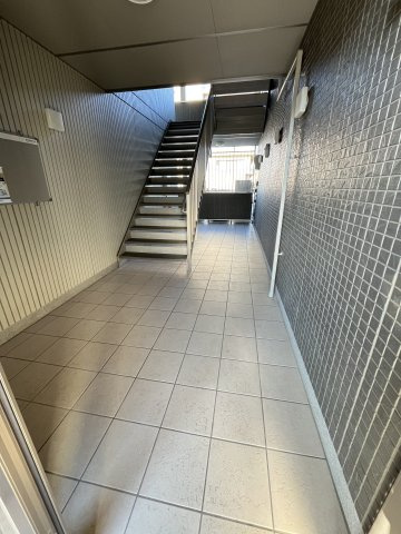 セジュールKAMI　Gのエントランス