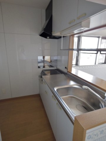 【キッチン】 | ミレーユ・ステディア | キッチンスペースも広く、収納力もあります♪　