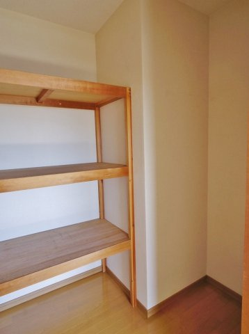 【収納】 | ミレーユ・ステディア | 収納豊富なウォークインクローゼット♪大きな荷物の置き場所にも困りません！