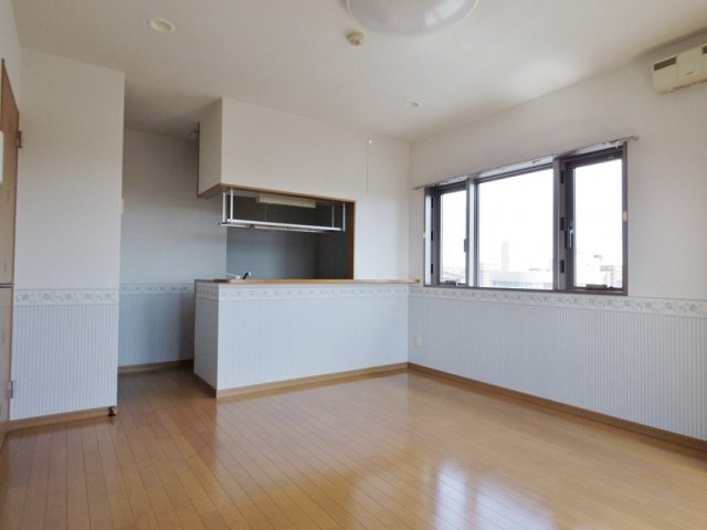 【居間・リビング】 | ミレーユ・ステディア | カウンターキッチン♪