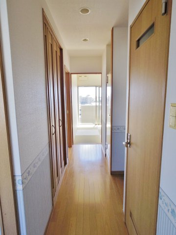 【その他】 | ミレーユ・ステディア | ホール　収納もあります！