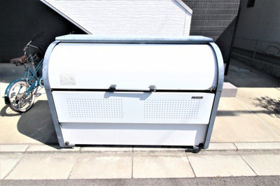 【その他共用部分】 | Lazward Higashi Osaka | ゴミ集積場