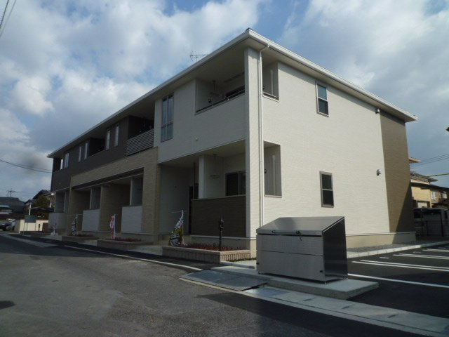 都窪郡早島町前潟のアパートの外観