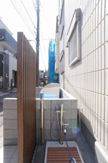 【その他共用部分】 | エントランス入口にあるペット足洗い場です
