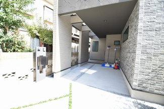 【駐車場】 | 現地見学や資料請求などお気軽にお問合わせ下さい。
周辺環境とあわせて現地ご案内致します。