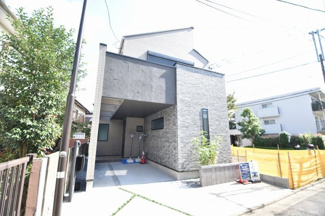 【外観】 | 現地見学や資料請求などお気軽にお問合わせ下さい。
周辺環境とあわせて現地ご案内致します。