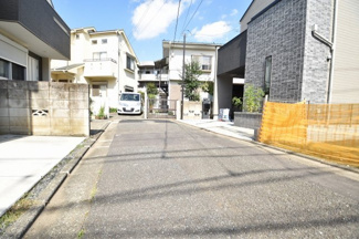 【前面道路含む現地写真】 | 南西側4.0ｍ私道　車の往来はほぼ御座いません。