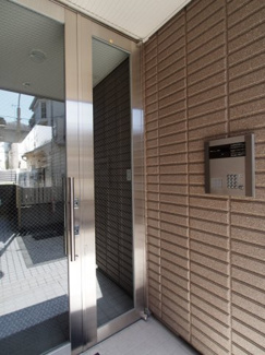 【エントランス】 | エントランスにはオートロック完備
