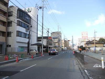 articles（アーティクルズ）の周辺|前面道路