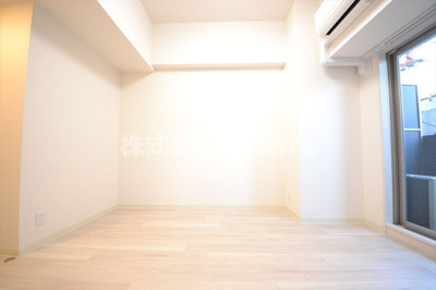 【居間・リビング】 | プレサンス堺筋本町ディスティニー | おしゃれなリビングです