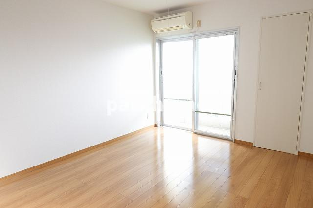 アゼリア南はりまの洋室