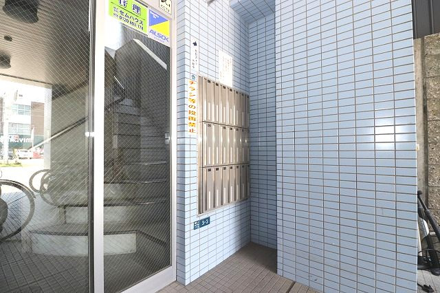 アゼリア南はりまのエントランス|清潔なエントランスです
