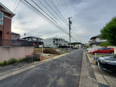 【前面道路含む現地写真】 | 天白区荒池第2　1号棟＜仲介手数料無料＞平針小・平針中　新築一戸建て | 11/2撮影〈内覧予約キャンペーン実施中！〉マックスバリュde住まい相談までご連絡下さい。