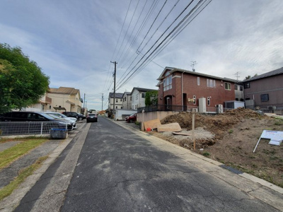 【前面道路含む現地写真】 | 天白区荒池第2　1号棟＜仲介手数料無料＞平針小・平針中　新築一戸建て | 11/2撮影〈内覧予約キャンペーン実施中！〉マックスバリュde住まい相談までご連絡下さい。