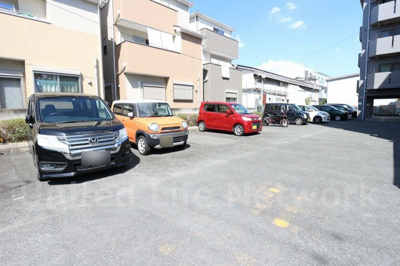 【その他共用部分】 | 三杉プチシャトー | 敷地内駐車場でマイカーも安心