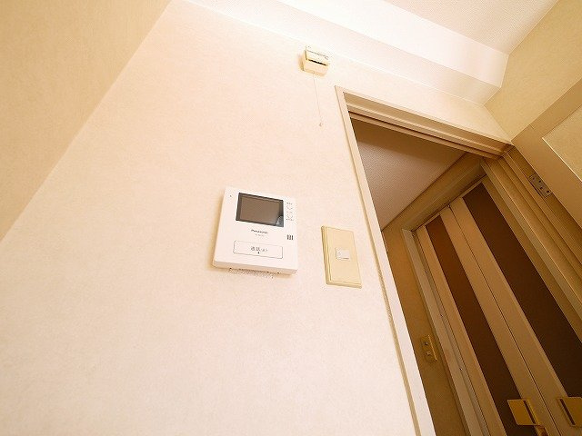 シティパレス21西大寺Part1のセキュリティ|モニター付きインターホンです
