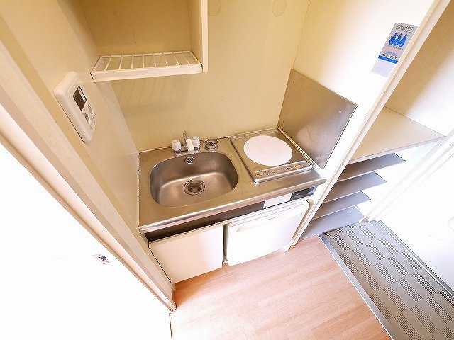 シティパレス21西大寺Part1のキッチン|コンパクトなキッチンで掃除もラクラク