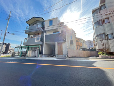 【外観】 | 千種区日進通　全1棟　1号棟　＜仲介手数料無料＞田代小・城山中　新築一戸建て | 4/1撮影
住宅ローンアドバイザーの村田です。住宅ローン審査が通らなかった方、あきらめる前にご相談ください。