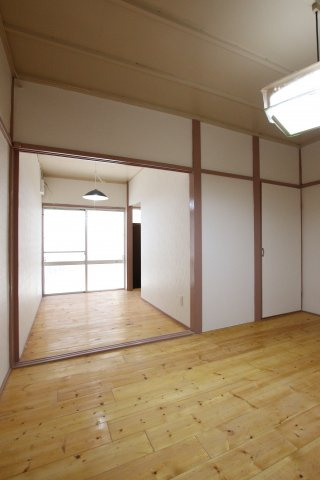 【居間・リビング】 | 大阪狭山市茱萸木6丁目貸家