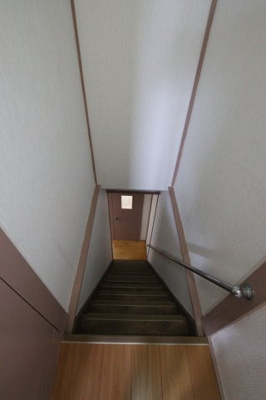 【内装】 | 大阪狭山市茱萸木6丁目貸家 | 階段