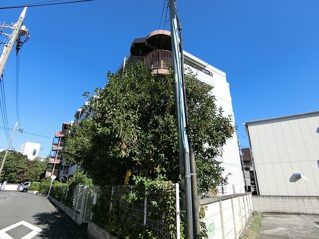 コスモ拝島の外観