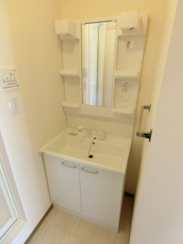 サンヴェルデCの独立洗面台