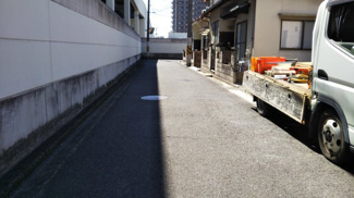 【前面道路含む現地写真】