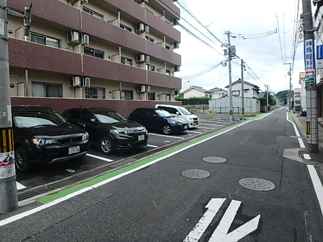 フェアリーコート博労町の駐車場