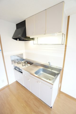 【キッチン】 | パインツリーＣ | ※同物件、同タイプ、間取り反転のお部屋です
